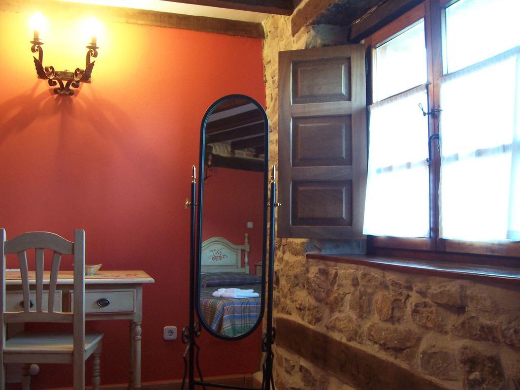 Casa Rural La Toba I Y II Bezana Bilik gambar